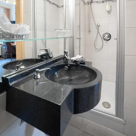 Hotel Spitzberg Garni 3*