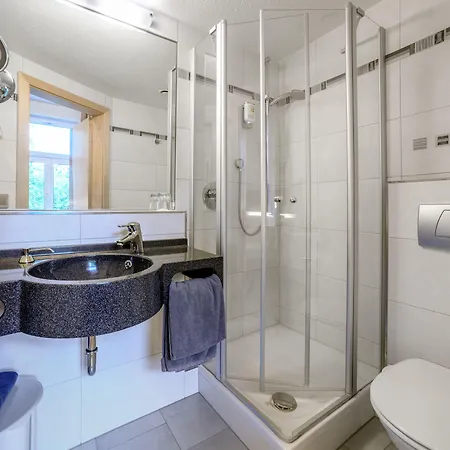 Spitzberg Garni 3* Passau