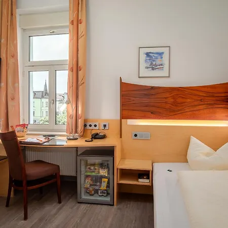 Spitzberg Garni 3* Passau