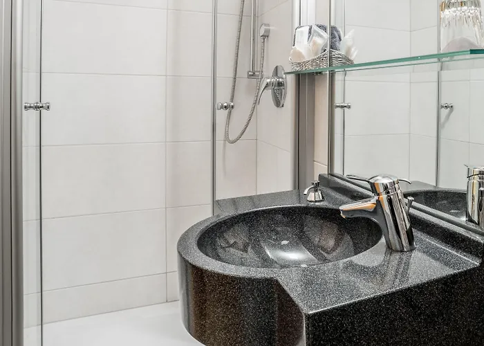 Hotel Spitzberg Garni 3*